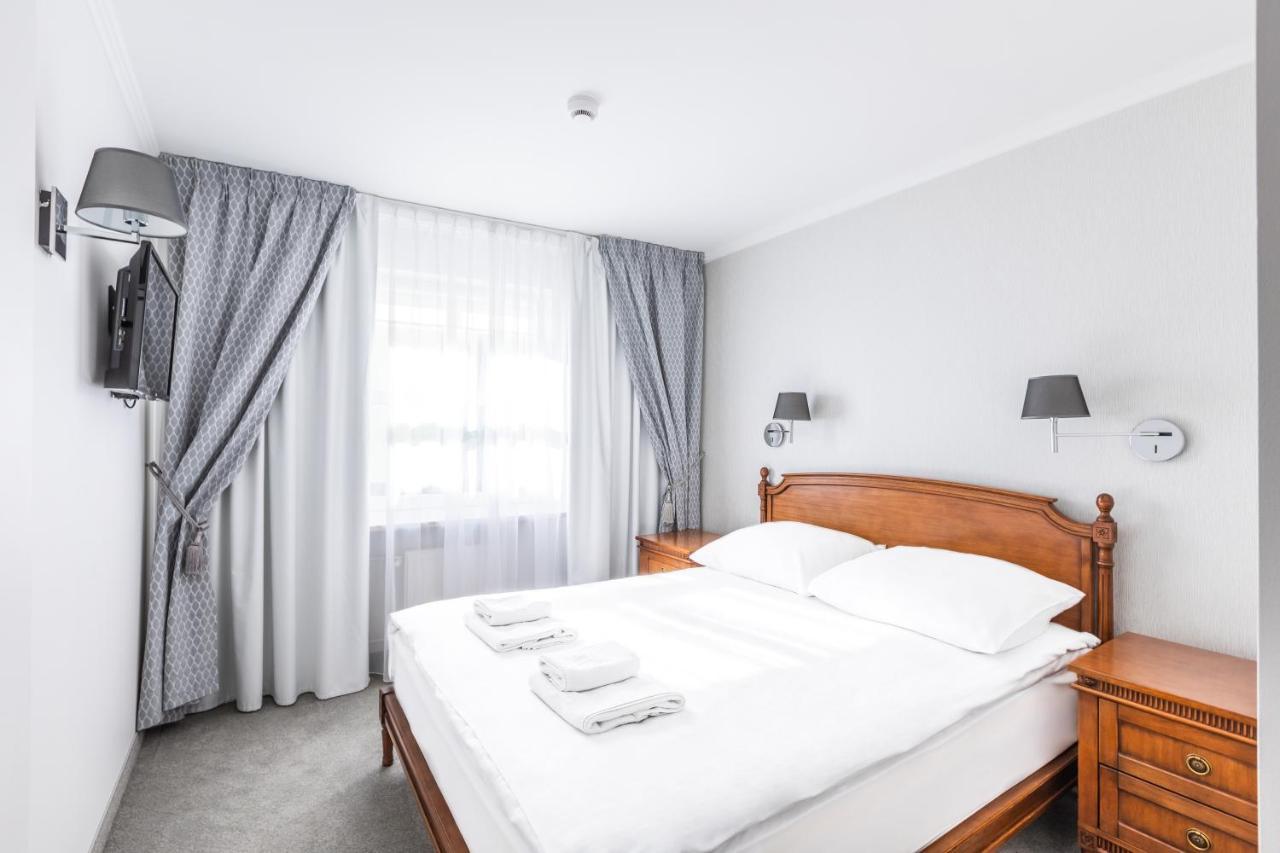 Hotel Pod Zlota Roza Kielce Luaran gambar