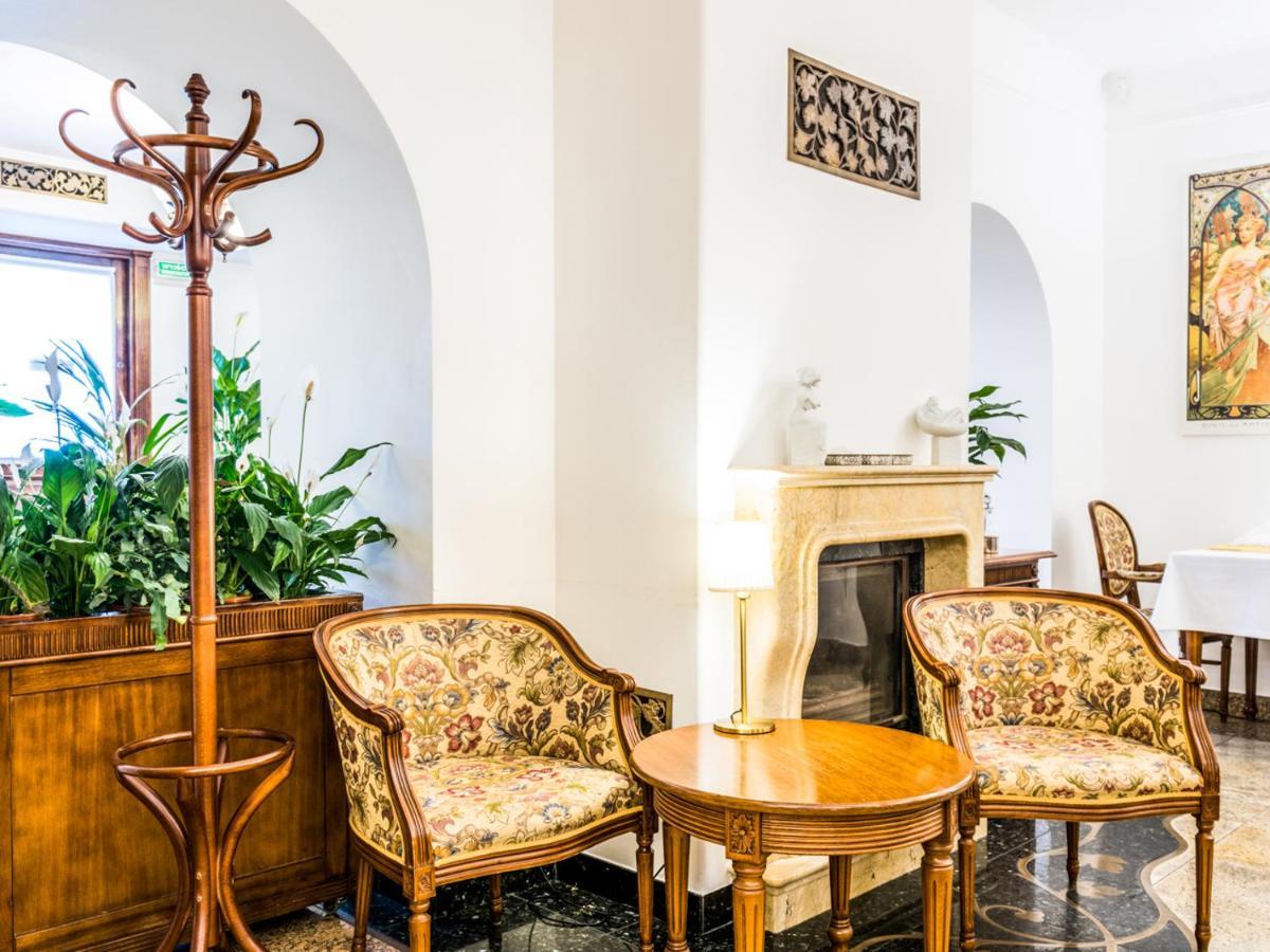 Hotel Pod Zlota Roza Kielce Luaran gambar