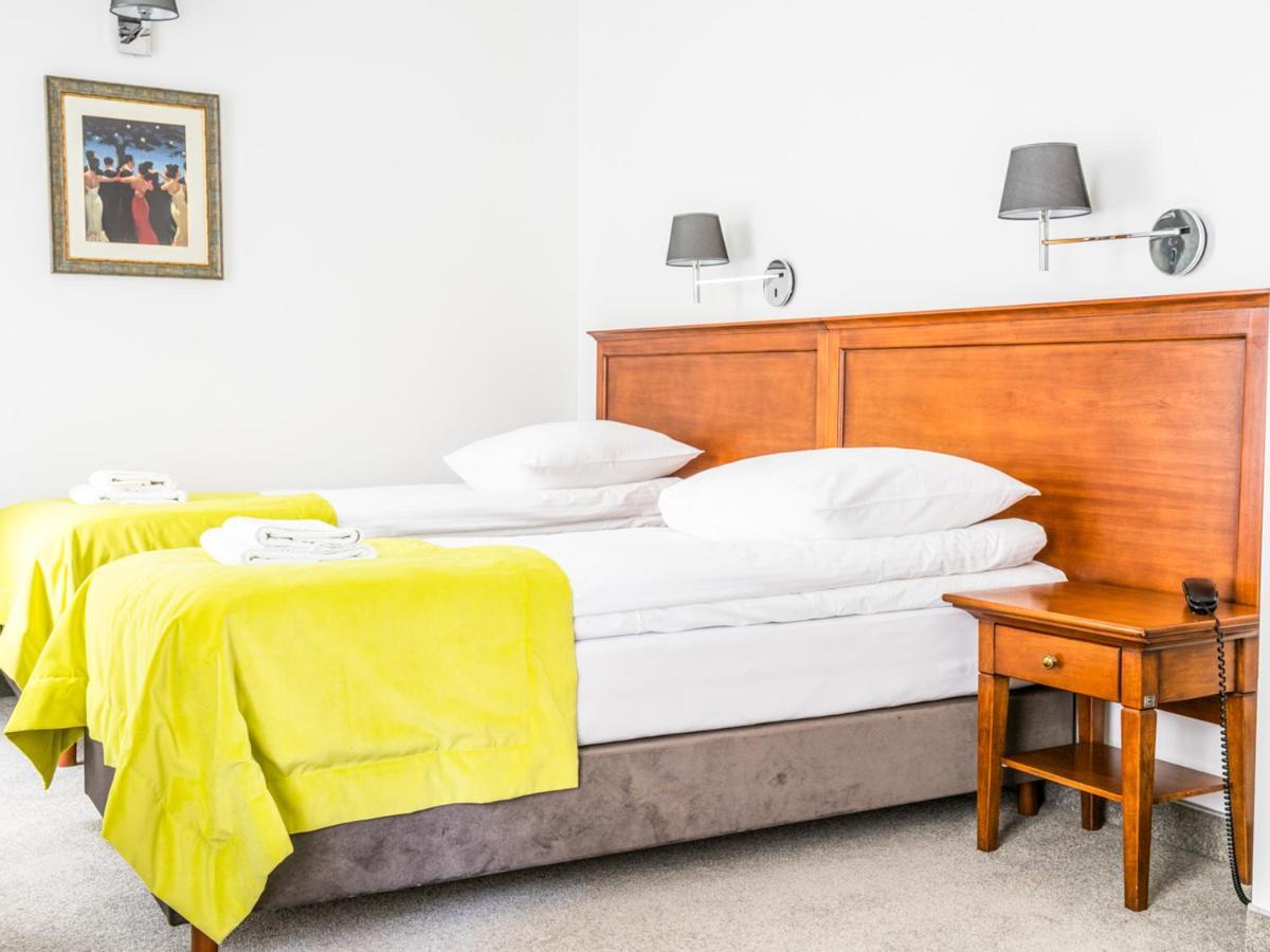 Hotel Pod Zlota Roza Kielce Luaran gambar