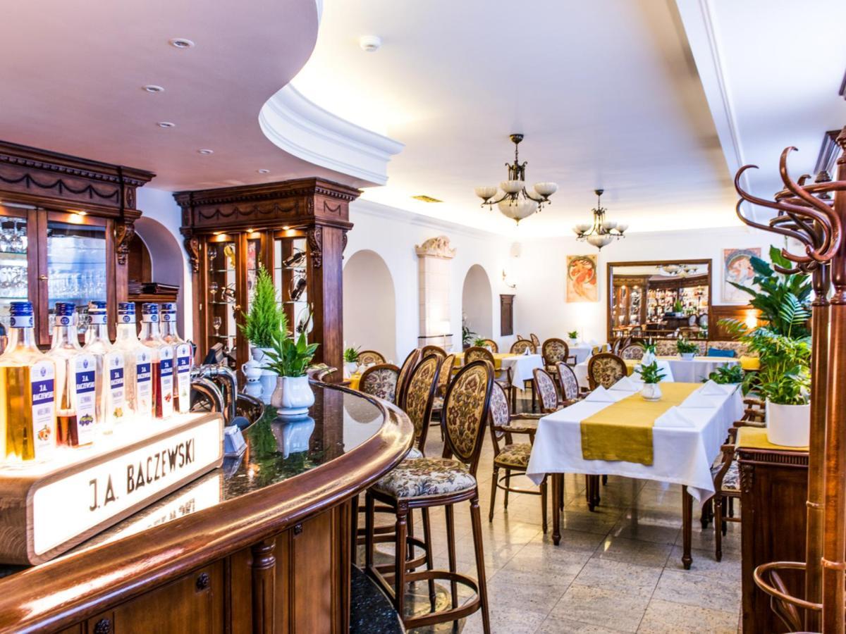 Hotel Pod Zlota Roza Kielce Luaran gambar