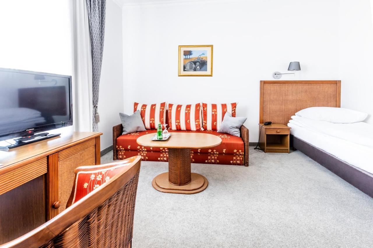 Hotel Pod Zlota Roza Kielce Luaran gambar