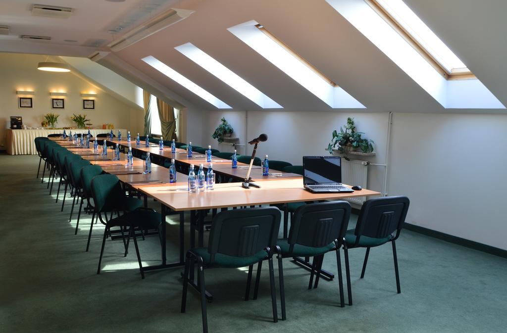 Hotel Pod Zlota Roza Kielce Luaran gambar