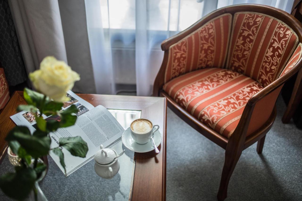 Hotel Pod Zlota Roza Kielce Luaran gambar