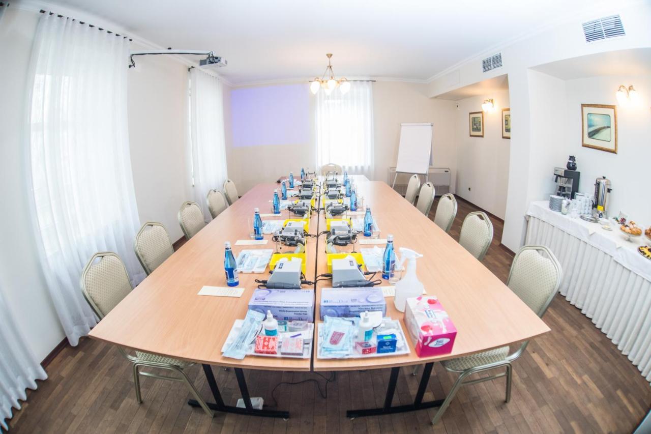 Hotel Pod Zlota Roza Kielce Luaran gambar